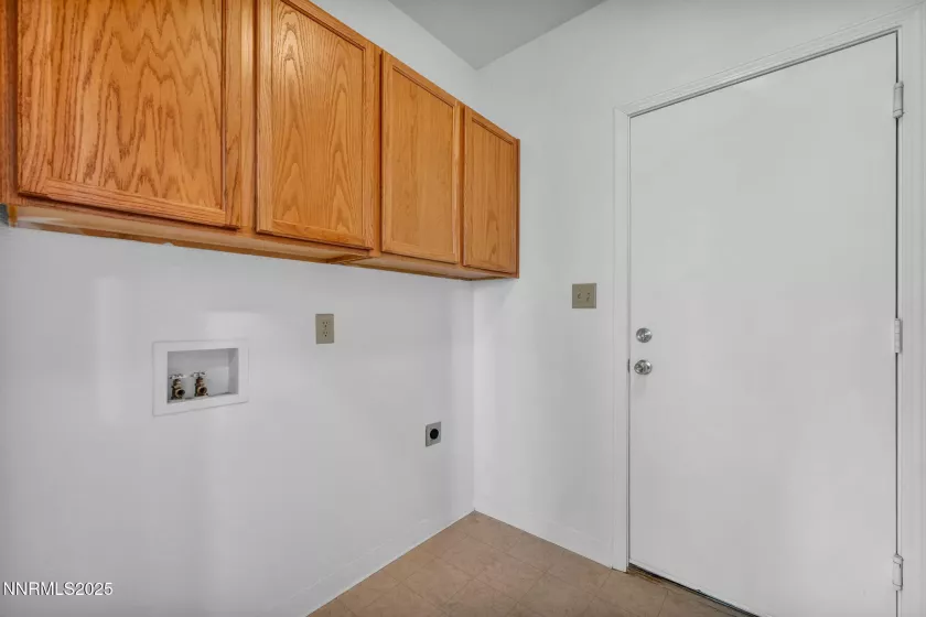 2685 Glen Eagles, Reno, Nevada 89523, 4 Bedrooms Bedrooms, ,3 BathroomsBathrooms,Residential,Residential,Glen Eagles,250052932