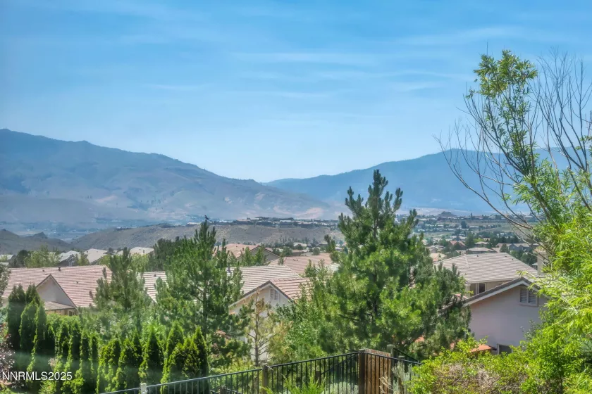 2685 Glen Eagles, Reno, Nevada 89523, 4 Bedrooms Bedrooms, ,3 BathroomsBathrooms,Residential,Residential,Glen Eagles,250052932
