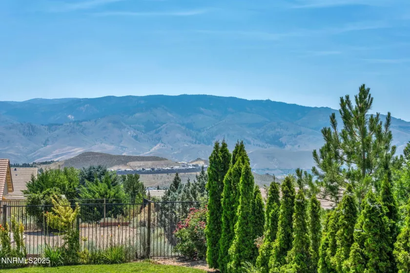 2685 Glen Eagles, Reno, Nevada 89523, 4 Bedrooms Bedrooms, ,3 BathroomsBathrooms,Residential,Residential,Glen Eagles,250052932
