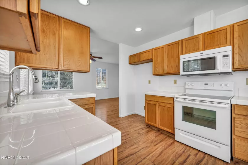 2685 Glen Eagles, Reno, Nevada 89523, 4 Bedrooms Bedrooms, ,3 BathroomsBathrooms,Residential,Residential,Glen Eagles,250052932