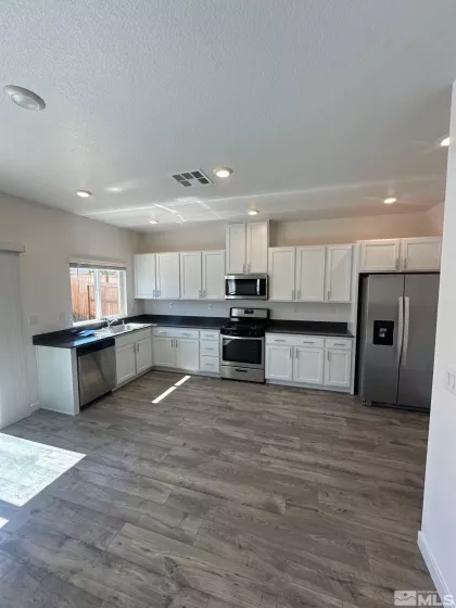 420 Summer Triangle, Reno, Nevada 89506, 4 Bedrooms Bedrooms, ,3 BathroomsBathrooms,Residential Lease,Manufactured,Summer Triangle,250052934