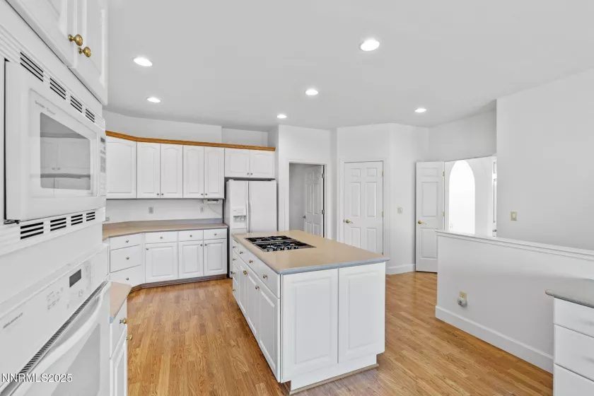 5675 Hidden Valley, Reno, Nevada 89502, 5 Bedrooms Bedrooms, ,5 BathroomsBathrooms,Residential,Residential,Hidden Valley,250052958