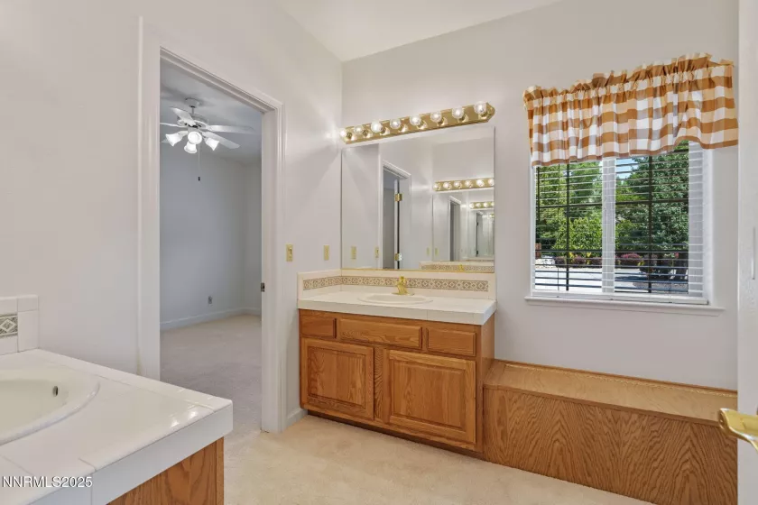 5675 Hidden Valley, Reno, Nevada 89502, 5 Bedrooms Bedrooms, ,5 BathroomsBathrooms,Residential,Residential,Hidden Valley,250052958