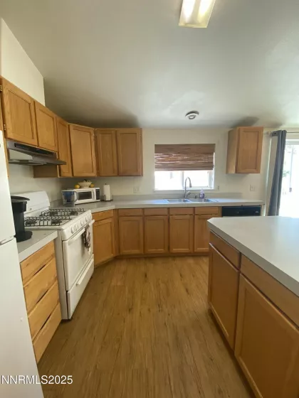 4125 Golden Cir, Winnemucca, Nevada 89445, 3 Bedrooms Bedrooms, ,2 BathroomsBathrooms,Residential,Residential,Golden Cir,250052960