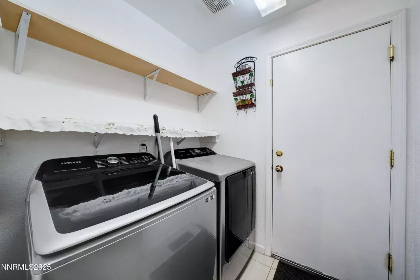 8905 Griffon, Reno, Nevada 89506, 4 Bedrooms Bedrooms, ,4 BathroomsBathrooms,Residential,Residential,Griffon,250052962