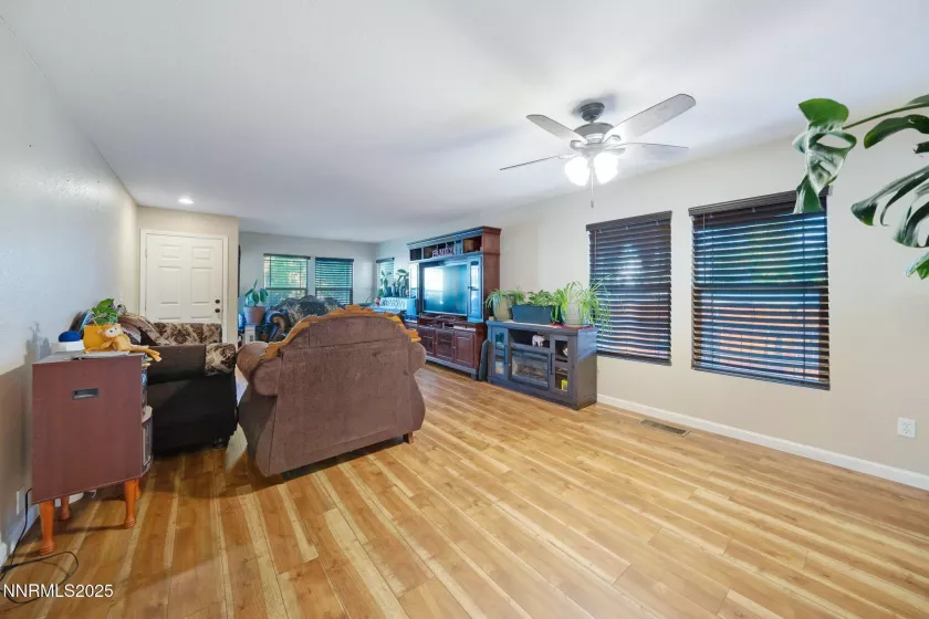 8905 Griffon, Reno, Nevada 89506, 4 Bedrooms Bedrooms, ,4 BathroomsBathrooms,Residential,Residential,Griffon,250052962