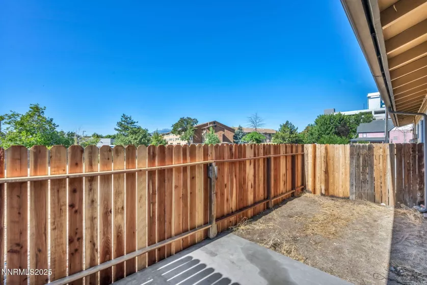 372 Maine, Reno, Nevada 89502, ,Commercial Sale,Residential,Maine,250052964