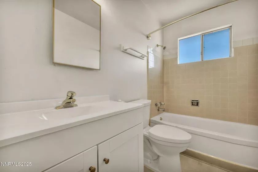 372 Maine, Reno, Nevada 89502, ,Commercial Sale,Residential,Maine,250052964