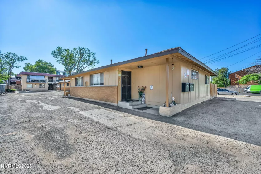 372 Maine, Reno, Nevada 89502, ,Commercial Sale,Residential,Maine,250052964