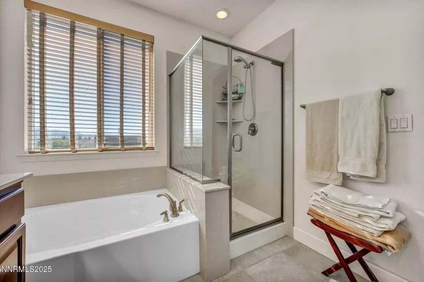 10531 Circle Oaks, Reno, Nevada 89521, 4 Bedrooms Bedrooms, ,2 BathroomsBathrooms,Residential,Residential,Circle Oaks,250052967