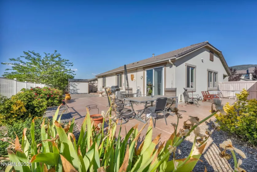 10531 Circle Oaks, Reno, Nevada 89521, 4 Bedrooms Bedrooms, ,2 BathroomsBathrooms,Residential,Residential,Circle Oaks,250052967