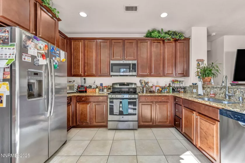 10531 Circle Oaks, Reno, Nevada 89521, 4 Bedrooms Bedrooms, ,2 BathroomsBathrooms,Residential,Residential,Circle Oaks,250052967