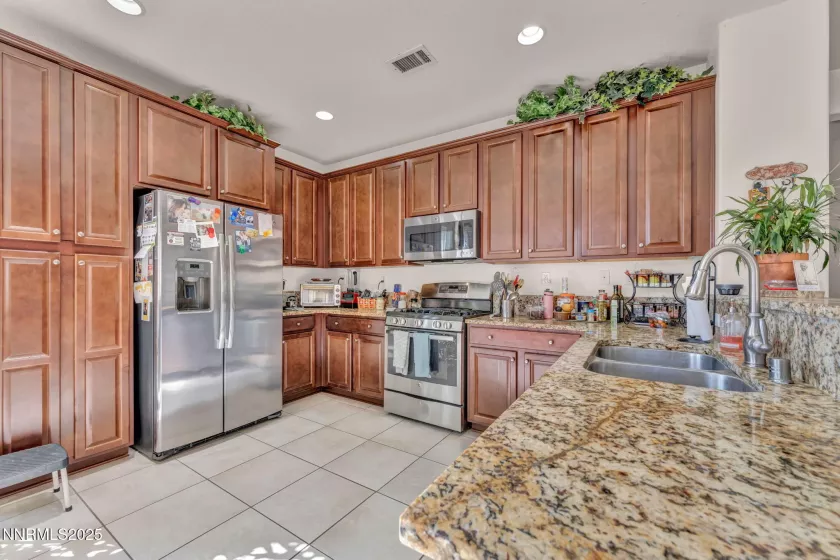 10531 Circle Oaks, Reno, Nevada 89521, 4 Bedrooms Bedrooms, ,2 BathroomsBathrooms,Residential,Residential,Circle Oaks,250052967