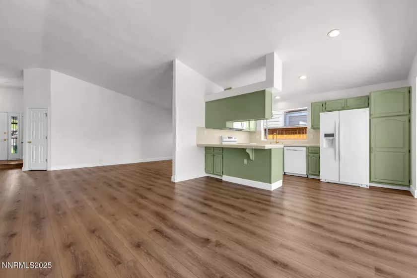 2240 Silver Ridge, Reno, Nevada 89509, 4 Bedrooms Bedrooms, ,2 BathroomsBathrooms,Residential,Residential,Silver Ridge,250052915