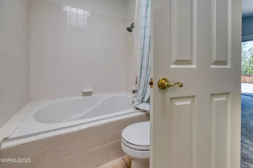 2240 Silver Ridge, Reno, Nevada 89509, 4 Bedrooms Bedrooms, ,2 BathroomsBathrooms,Residential,Residential,Silver Ridge,250052915