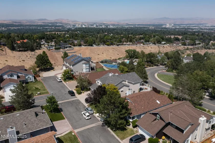2240 Silver Ridge, Reno, Nevada 89509, 4 Bedrooms Bedrooms, ,2 BathroomsBathrooms,Residential,Residential,Silver Ridge,250052915