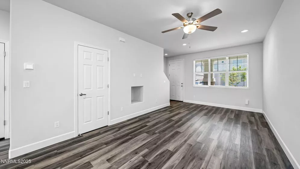 3511 Downpatrick, Reno, Nevada 89512, 4 Bedrooms Bedrooms, ,3 BathroomsBathrooms,Residential,Residential,Downpatrick,250052919