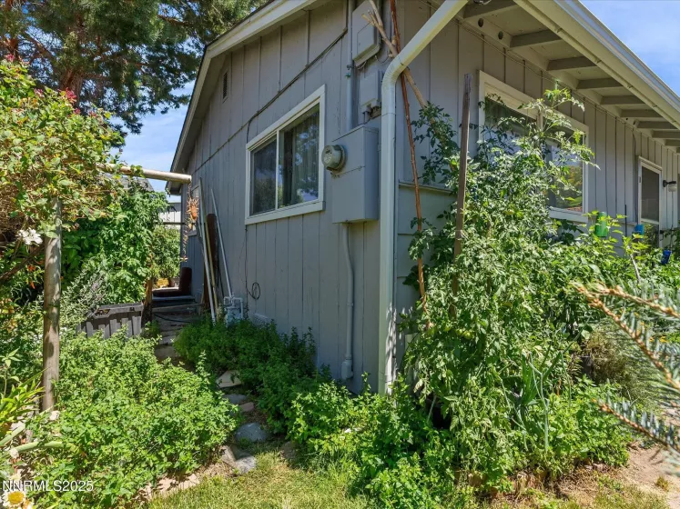 1154 H, Sparks, Nevada 89431, ,Residential Income,Residential,H,250052973