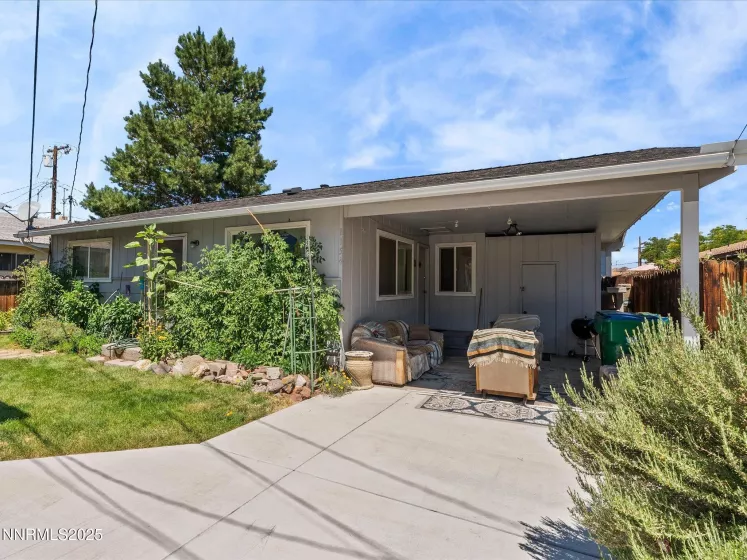 1154 H, Sparks, Nevada 89431, ,Residential Income,Residential,H,250052973