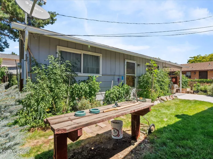 1154 H, Sparks, Nevada 89431, ,Residential Income,Residential,H,250052973