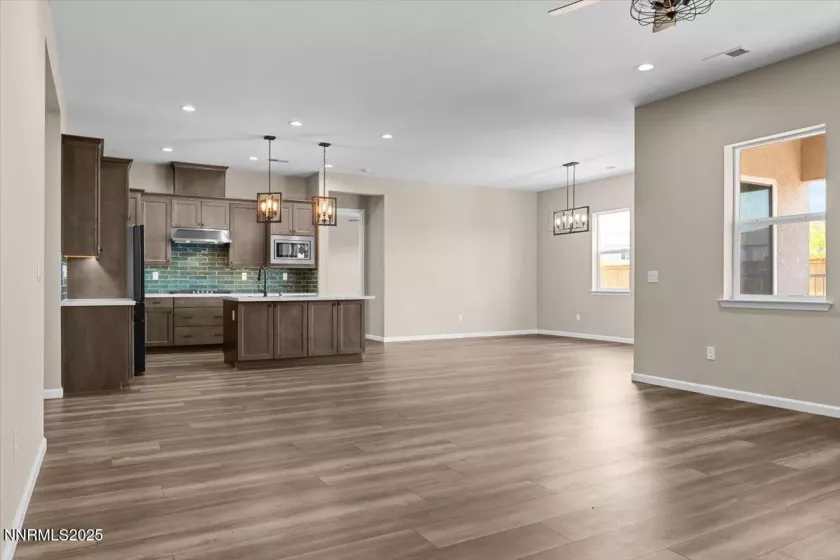 1920 Gold Feldspar, Sparks, Nevada 89436, 4 Bedrooms Bedrooms, ,3 BathroomsBathrooms,Residential,Residential,Gold Feldspar,250052975