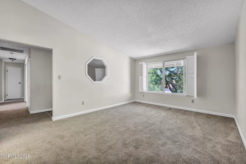 1425 Julie, Reno, Nevada 89509, 4 Bedrooms Bedrooms, ,3 BathroomsBathrooms,Residential,Residential,Julie,250052987