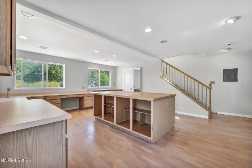1425 Julie, Reno, Nevada 89509, 4 Bedrooms Bedrooms, ,3 BathroomsBathrooms,Residential,Residential,Julie,250052987