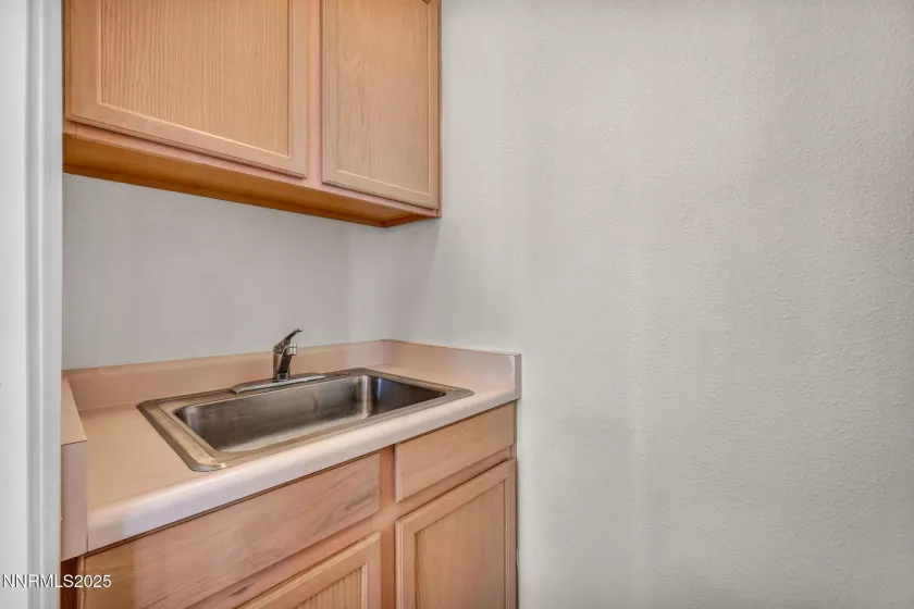 1425 Julie, Reno, Nevada 89509, 4 Bedrooms Bedrooms, ,3 BathroomsBathrooms,Residential,Residential,Julie,250052987