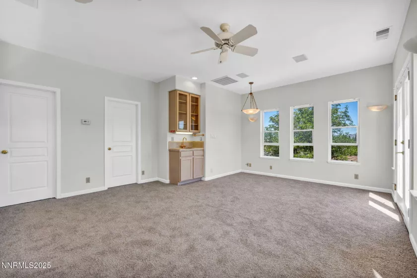 1425 Julie, Reno, Nevada 89509, 4 Bedrooms Bedrooms, ,3 BathroomsBathrooms,Residential,Residential,Julie,250052987