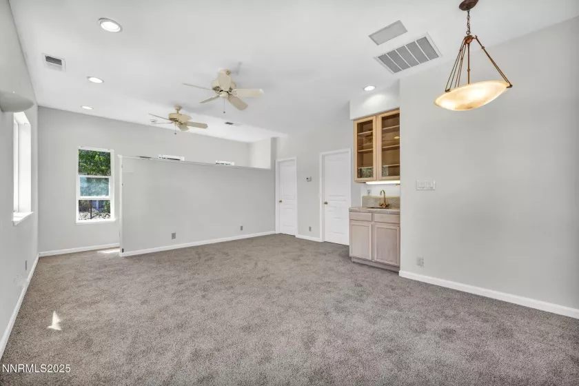 1425 Julie, Reno, Nevada 89509, 4 Bedrooms Bedrooms, ,3 BathroomsBathrooms,Residential,Residential,Julie,250052987