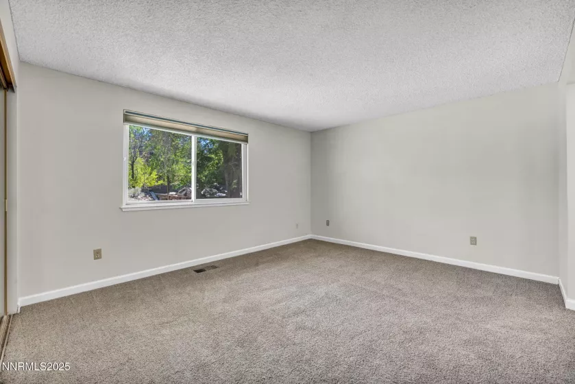 1425 Julie, Reno, Nevada 89509, 4 Bedrooms Bedrooms, ,3 BathroomsBathrooms,Residential,Residential,Julie,250052987