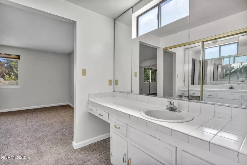 1425 Julie, Reno, Nevada 89509, 4 Bedrooms Bedrooms, ,3 BathroomsBathrooms,Residential,Residential,Julie,250052987