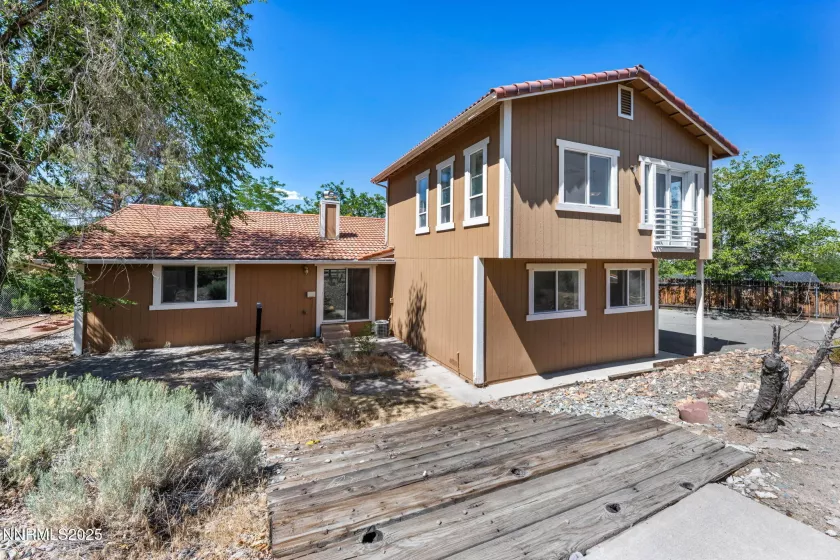 1425 Julie, Reno, Nevada 89509, 4 Bedrooms Bedrooms, ,3 BathroomsBathrooms,Residential,Residential,Julie,250052987