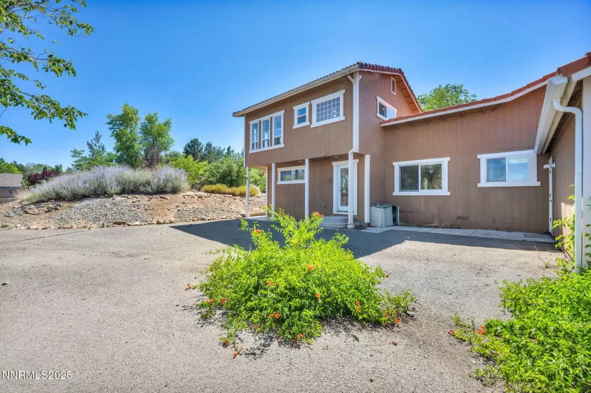 1425 Julie, Reno, Nevada 89509, 4 Bedrooms Bedrooms, ,3 BathroomsBathrooms,Residential,Residential,Julie,250052987