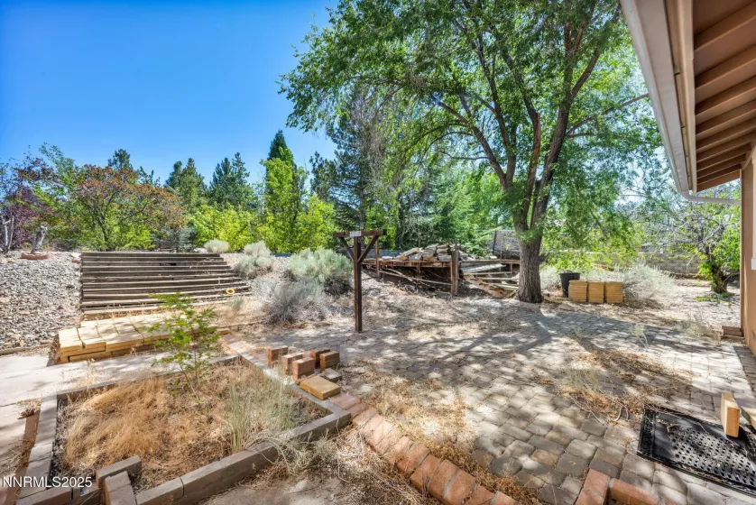 1425 Julie, Reno, Nevada 89509, 4 Bedrooms Bedrooms, ,3 BathroomsBathrooms,Residential,Residential,Julie,250052987
