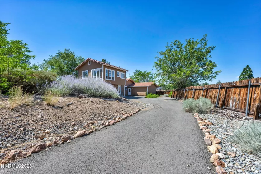 1425 Julie, Reno, Nevada 89509, 4 Bedrooms Bedrooms, ,3 BathroomsBathrooms,Residential,Residential,Julie,250052987