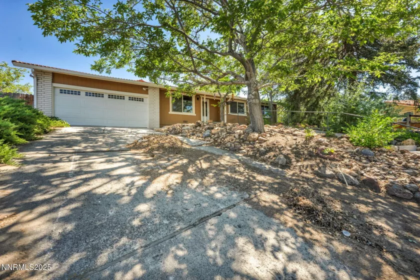 1425 Julie, Reno, Nevada 89509, 4 Bedrooms Bedrooms, ,3 BathroomsBathrooms,Residential,Residential,Julie,250052987
