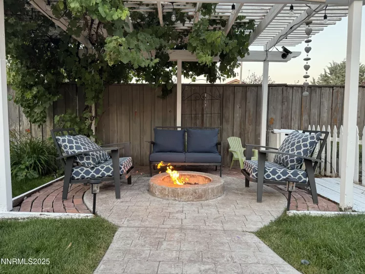 10070 Goler Wash, Reno, Nevada 89521, 4 Bedrooms Bedrooms, ,3 BathroomsBathrooms,Residential,Residential,Goler Wash,250052993