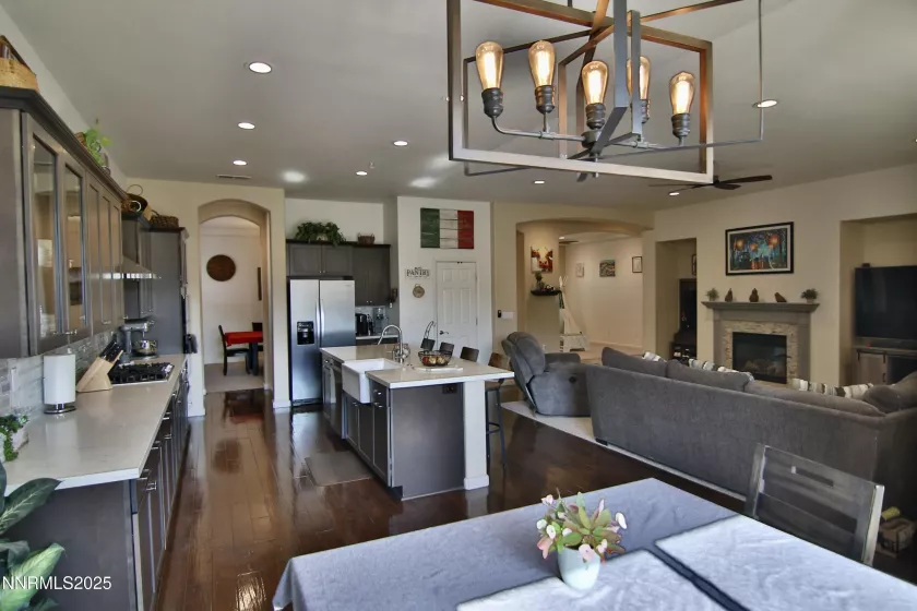 10070 Goler Wash, Reno, Nevada 89521, 4 Bedrooms Bedrooms, ,3 BathroomsBathrooms,Residential,Residential,Goler Wash,250052993