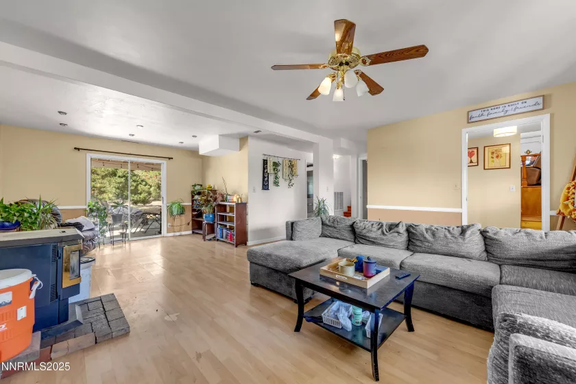 3225 Sun Cloud Cir, Reno, Nevada 89506, 4 Bedrooms Bedrooms, ,3 BathroomsBathrooms,Residential,Residential,Sun Cloud Cir,250052992
