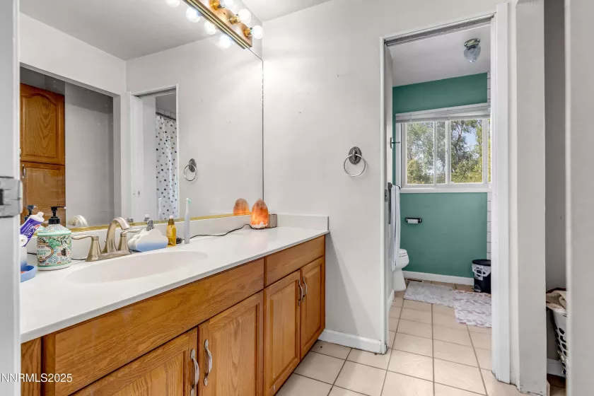 3225 Sun Cloud Cir, Reno, Nevada 89506, 4 Bedrooms Bedrooms, ,3 BathroomsBathrooms,Residential,Residential,Sun Cloud Cir,250052992