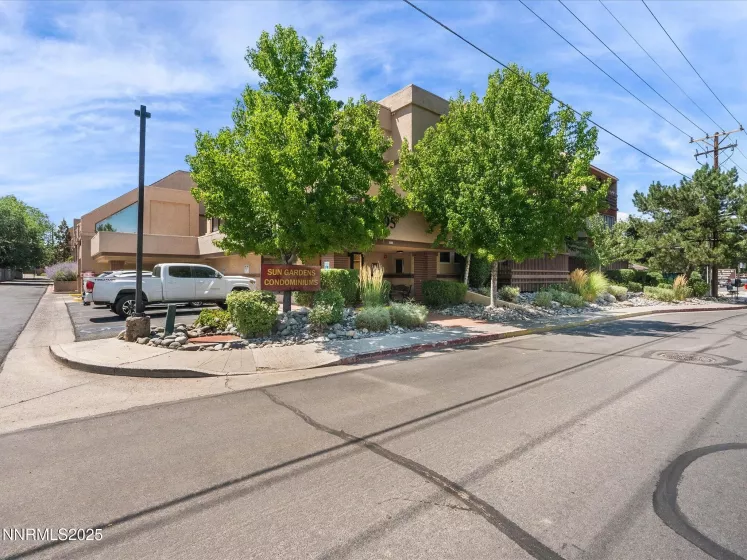 3095 Lakeside, Reno, Nevada 89509, 1 Bedroom Bedrooms, ,1 BathroomBathrooms,Residential,Residential,Lakeside,250052994