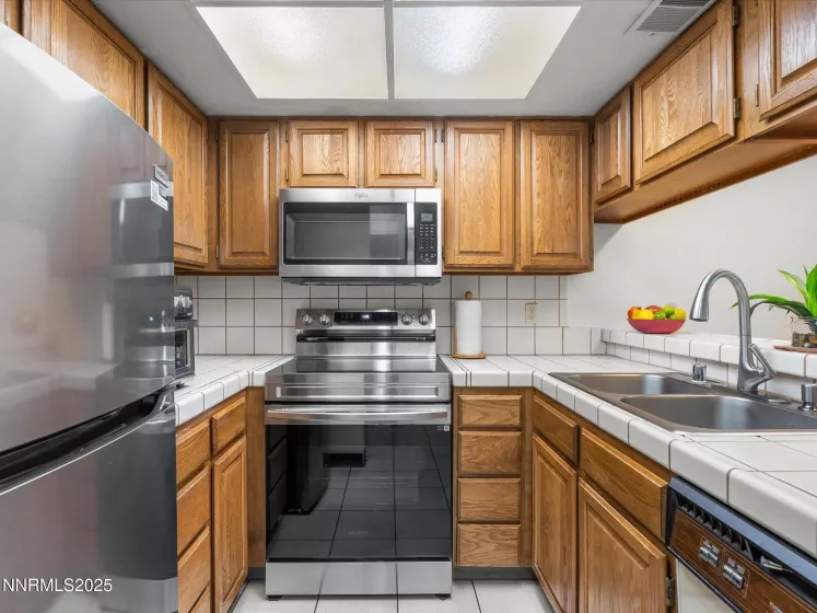 3095 Lakeside, Reno, Nevada 89509, 1 Bedroom Bedrooms, ,1 BathroomBathrooms,Residential,Residential,Lakeside,250052994