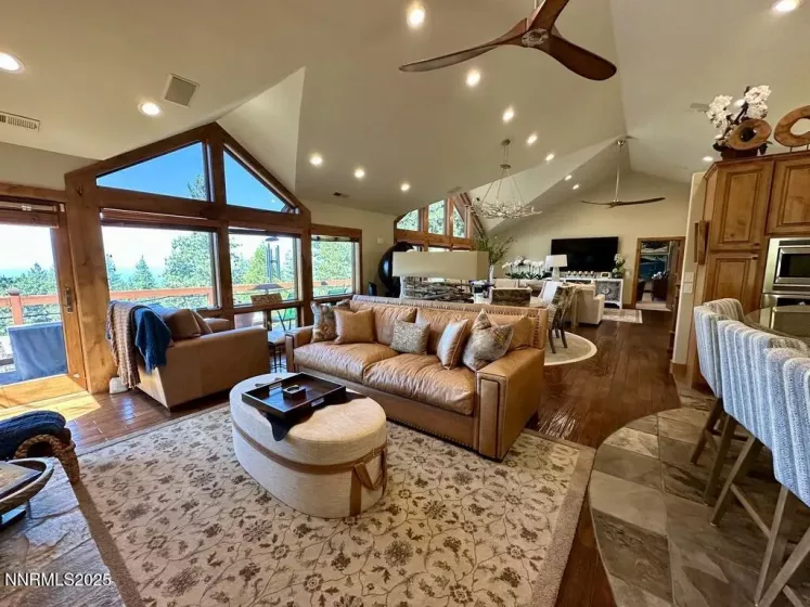 606 Jerry, Zephyr Cove, Nevada 89448, 5 Bedrooms Bedrooms, ,6 BathroomsBathrooms,Residential,Residential,Jerry,250052997