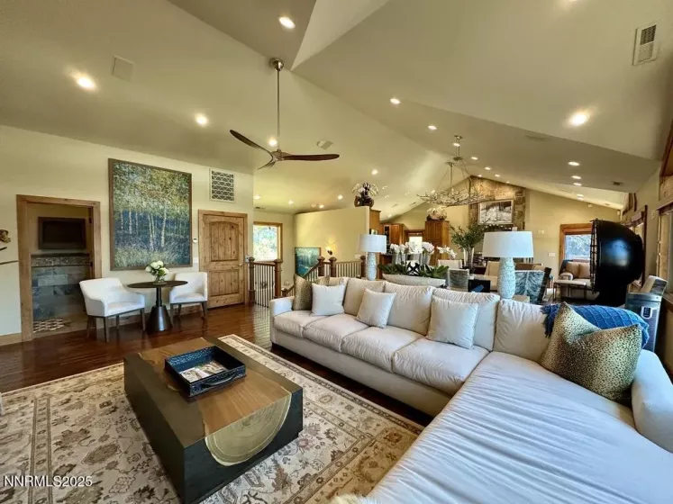 606 Jerry, Zephyr Cove, Nevada 89448, 5 Bedrooms Bedrooms, ,6 BathroomsBathrooms,Residential,Residential,Jerry,250052997