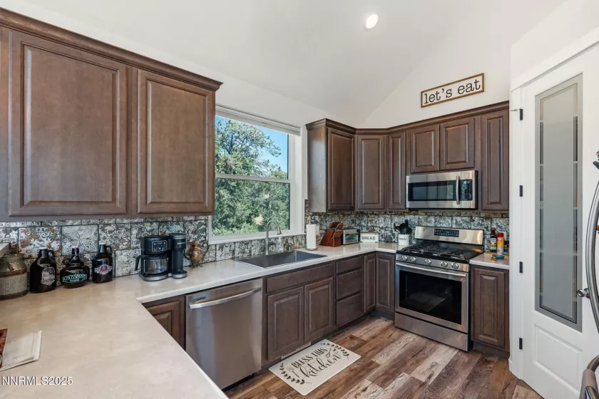 21415 Pinenut, Reno, Nevada 89521, 3 Bedrooms Bedrooms, ,3 BathroomsBathrooms,Residential,Residential,Pinenut,250052998