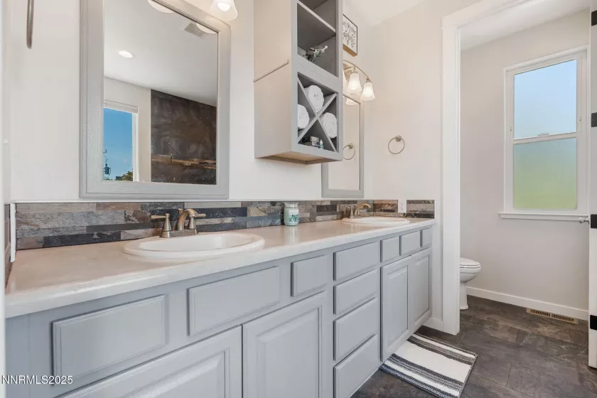 21415 Pinenut, Reno, Nevada 89521, 3 Bedrooms Bedrooms, ,3 BathroomsBathrooms,Residential,Residential,Pinenut,250052998
