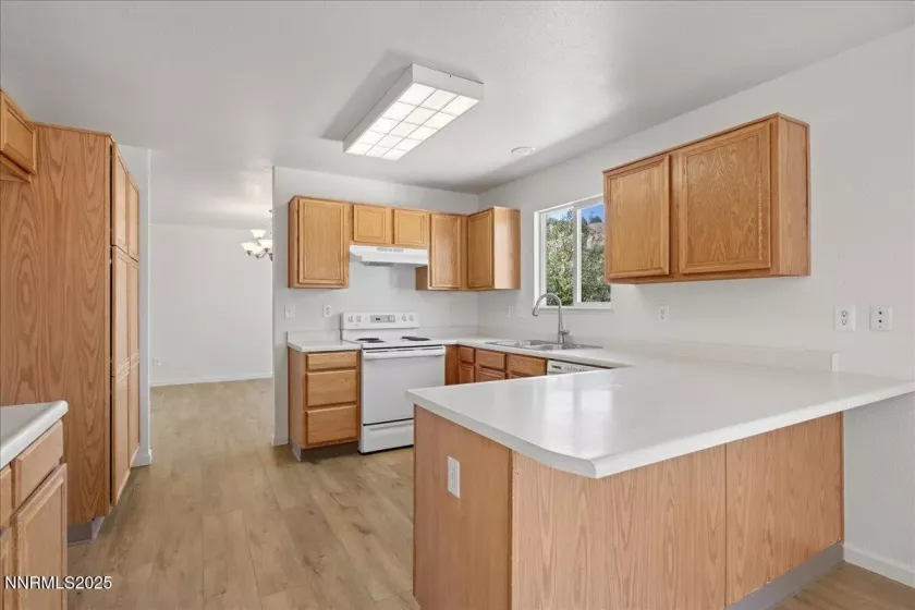 7339 Warhol, Sun Valley, Nevada 89433, 4 Bedrooms Bedrooms, ,3 BathroomsBathrooms,Residential,Residential,Warhol,250053000