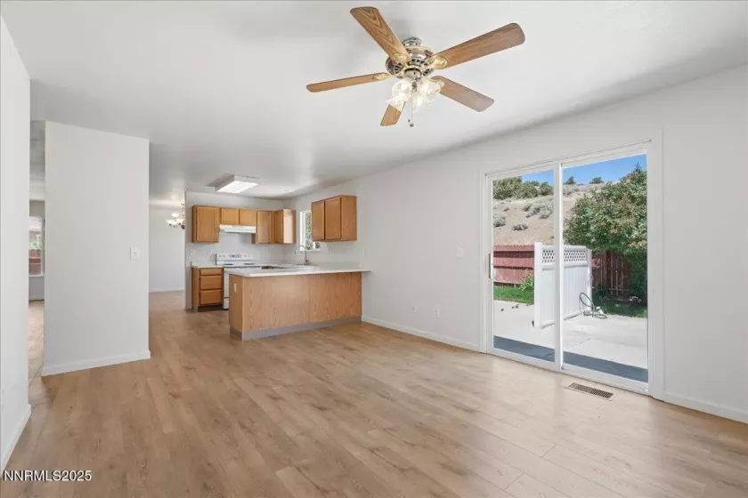 7339 Warhol, Sun Valley, Nevada 89433, 4 Bedrooms Bedrooms, ,3 BathroomsBathrooms,Residential,Residential,Warhol,250053000