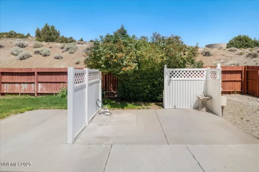 7339 Warhol, Sun Valley, Nevada 89433, 4 Bedrooms Bedrooms, ,3 BathroomsBathrooms,Residential,Residential,Warhol,250053000
